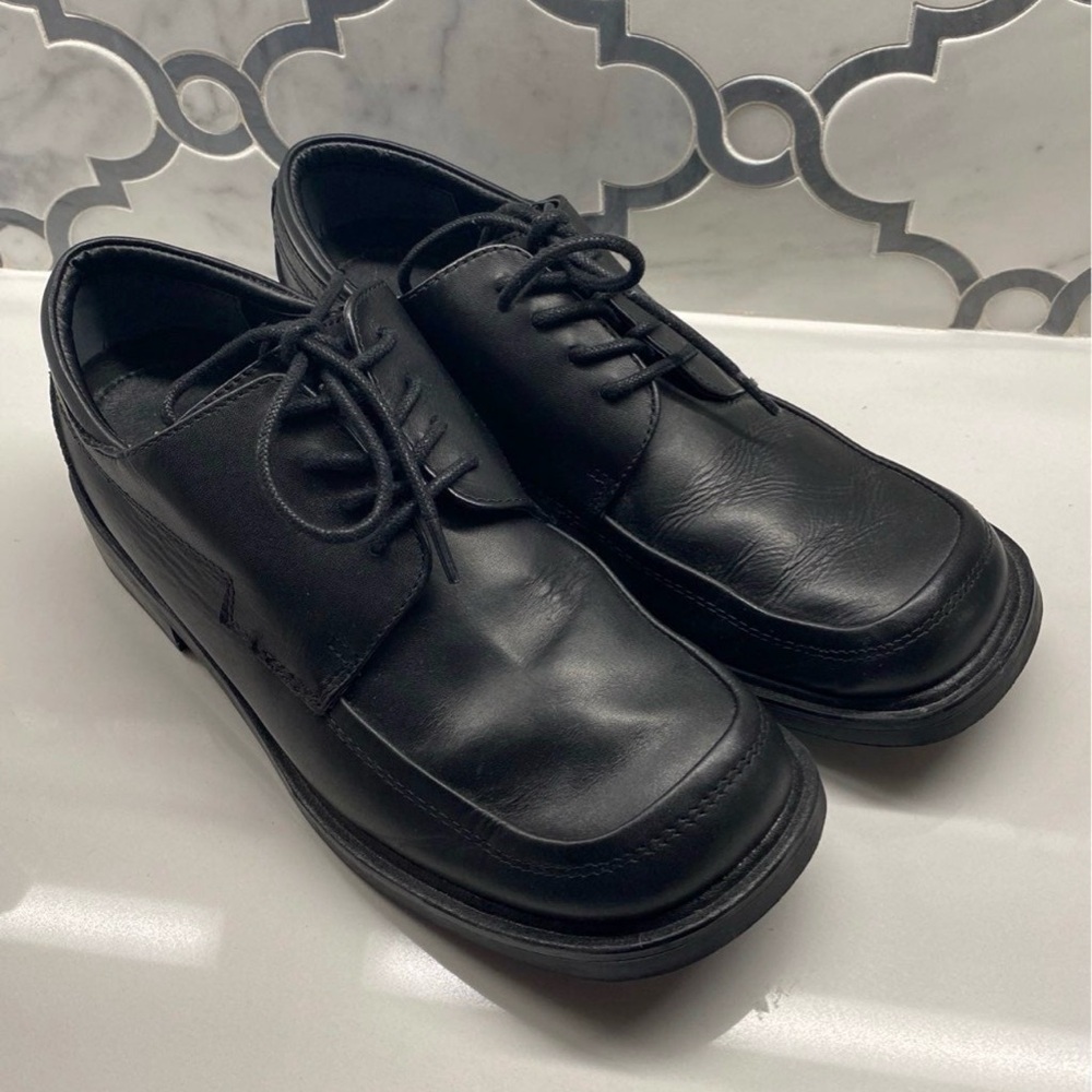 Kenneth Cole dress shoes - 7 youth